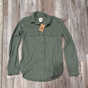 NWT Amazon Essentials Olive Green Casual Button Down Utility Shirt
